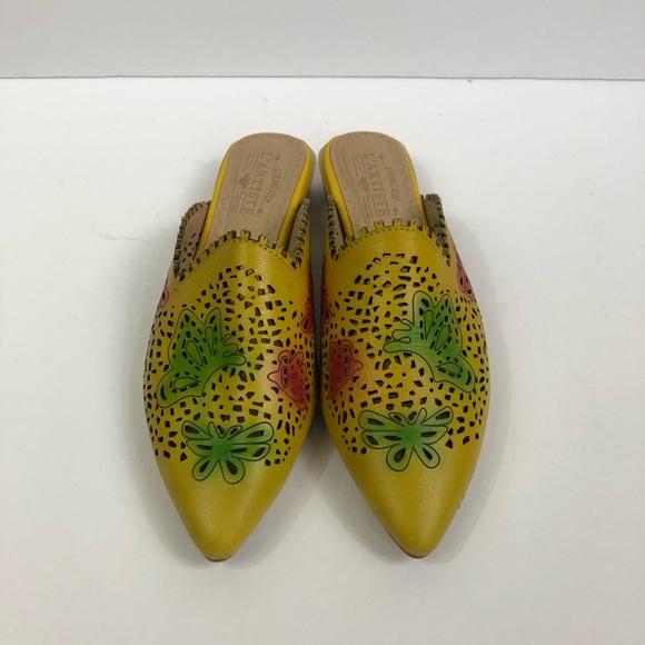 L’artiste by Spring Step Galatina yellow mules / slides. - Picture 6 of 8